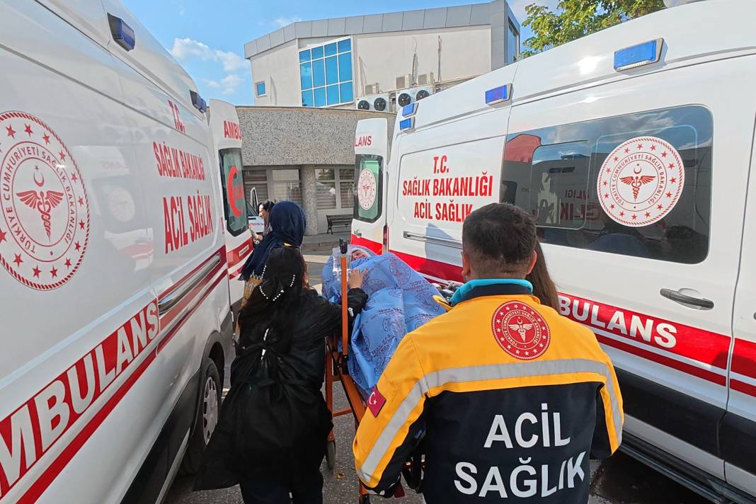 7,6’lık deprem! Meram Devlet Hastanesi'nde gerçeğinden farksız görüntüler 6